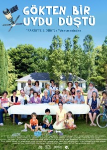 Gökten Bir Uydu Düştü